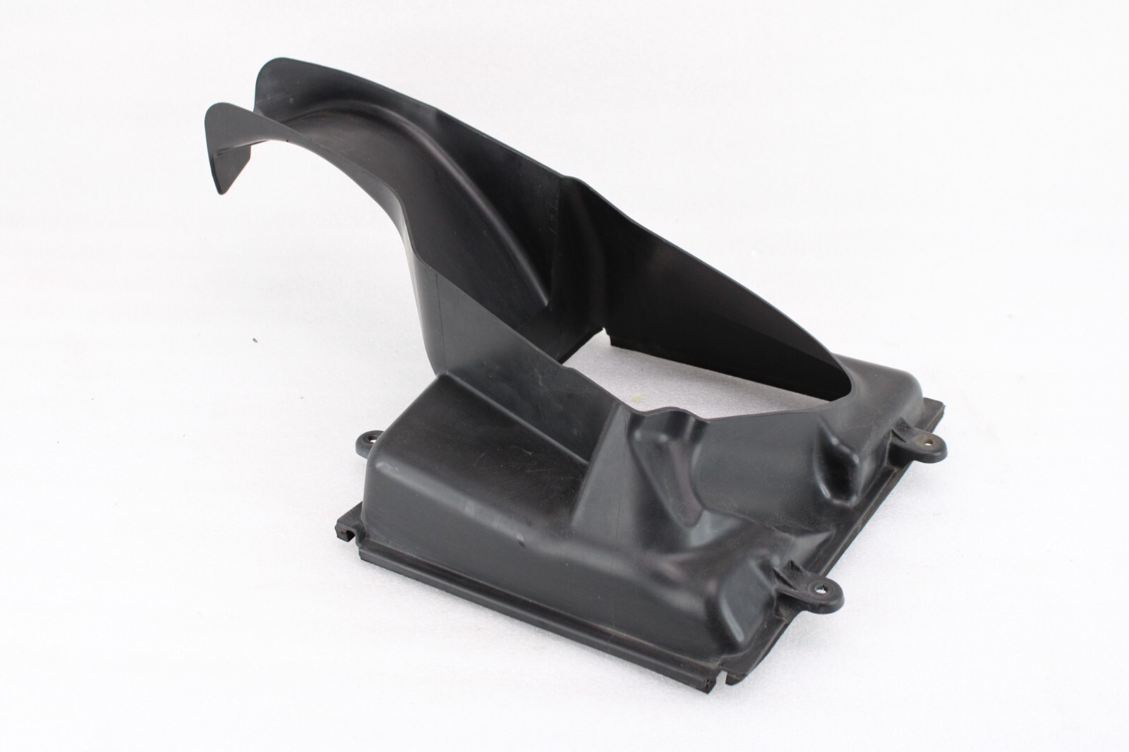 2014-2020 Maserati Ghibli RWD Front Right Bumper Cooler Cowl Air Guide Cover OEM