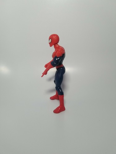 Marvel Spiderman Basic 6in. Action Figure Hasbro 2015 SM1006 - Picture 2 of 5