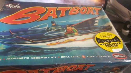 Polar Lights Batboat plastic model kit 