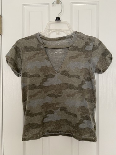 Womens American Eagle Camo V-Neck Cut 