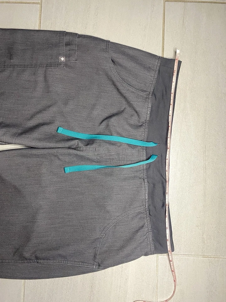 Figs Kade Cargo Scrub Pants Women's Size Large Petite Gray Pull On Medical - Image 4 of 4