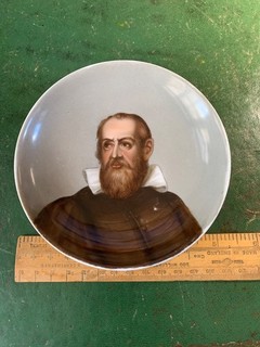Decorative Ginori plate Galileo (Galilei) Antique porcelaine
