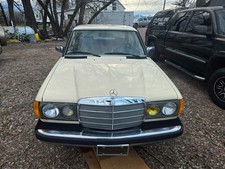 1983 Mercedes-Benz 240 
