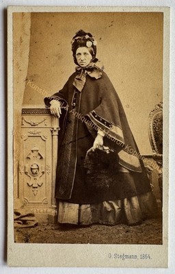 orig. CDV Foto Fotografie alt Bild Frau Dame Mode um 1864 Wien Stegmann