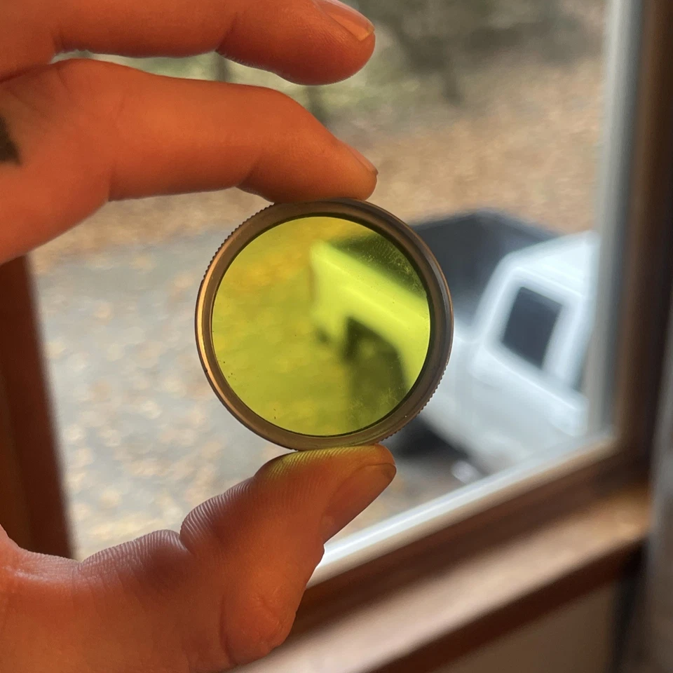 Ernst Leitz Wetzlar & E. Le Tz N.Y. Camera Filters Lot Of 2 Red And Yellow - Image 3 of 4