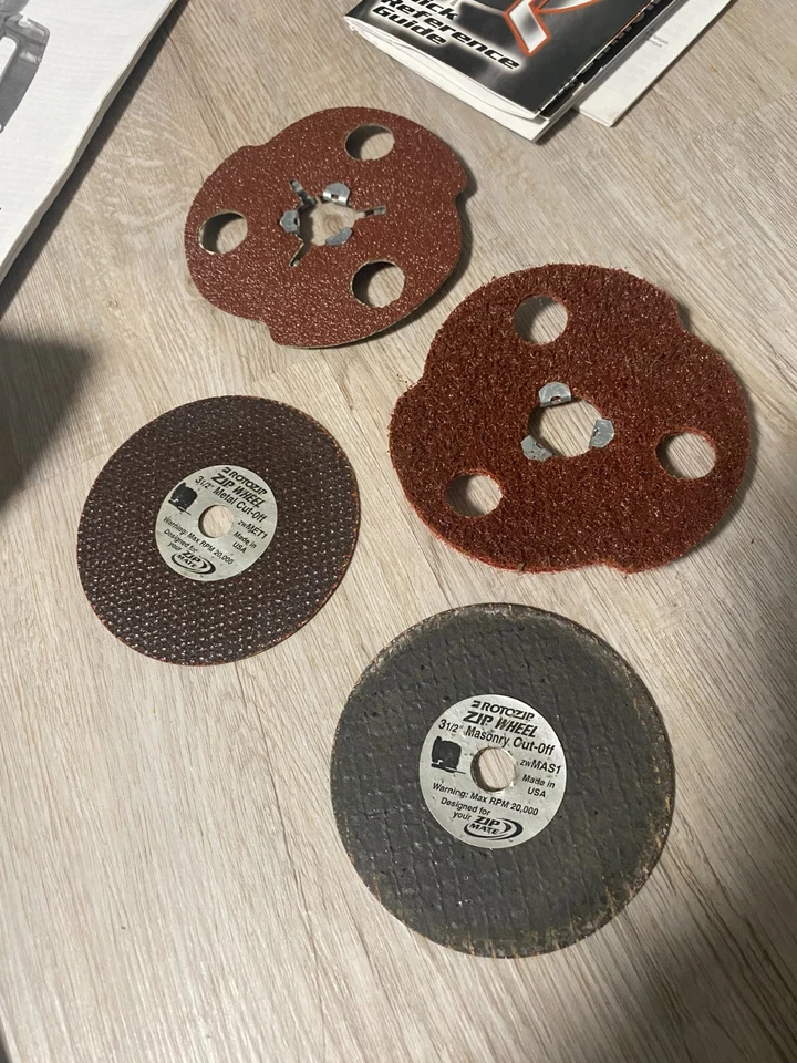 Sierra espiral RotoZip Rebel con accesorio Zip Mate y estuche - Excelente estado Foto 4 de 4