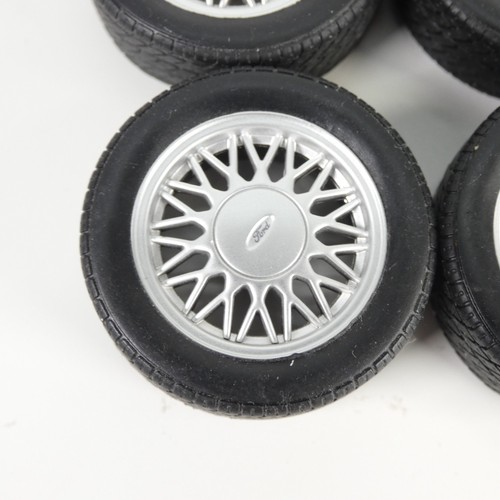 Wheels 1:18 Ford Sierra Cosworth 4 Original Vintage Toy Car Wheels and Tires - Picture 2 of 24