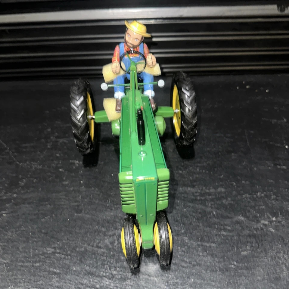 John Deere MODELO "B" TRACTOR Franklin Como Nuevo CLÁSICO ESTAÑO COLECCIONABLES Cuerda 2000 Foto 3 de 4