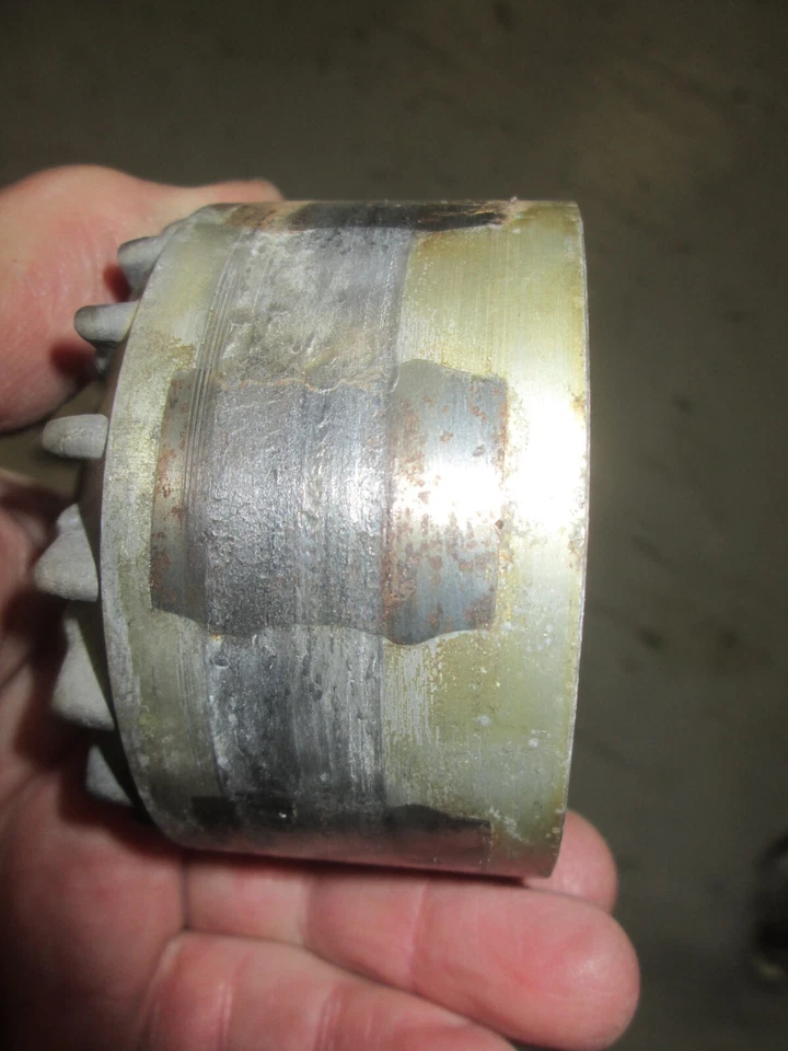 OEM Kawasaki 1973 H1-D 500 TRIPLE GENERATOR ROTOR 21007-024 , NOTE BROKEN PIN . Foto 2 de 4