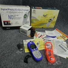 Vintage Motorola Cell Phone V2260 Verizon Bundle Charger No Battery Parts Prop