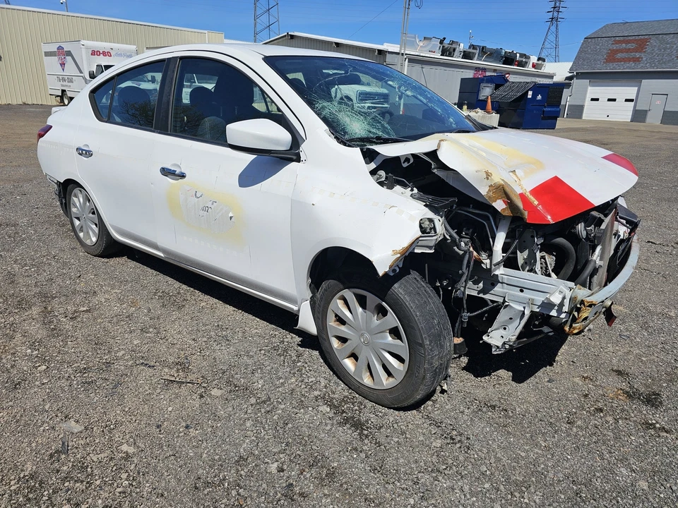 Regulador de ventana de puerta delantera izquierda usado se adapta a: Nissan Versa SDN 2017 eléctrico Foto 2 de 4