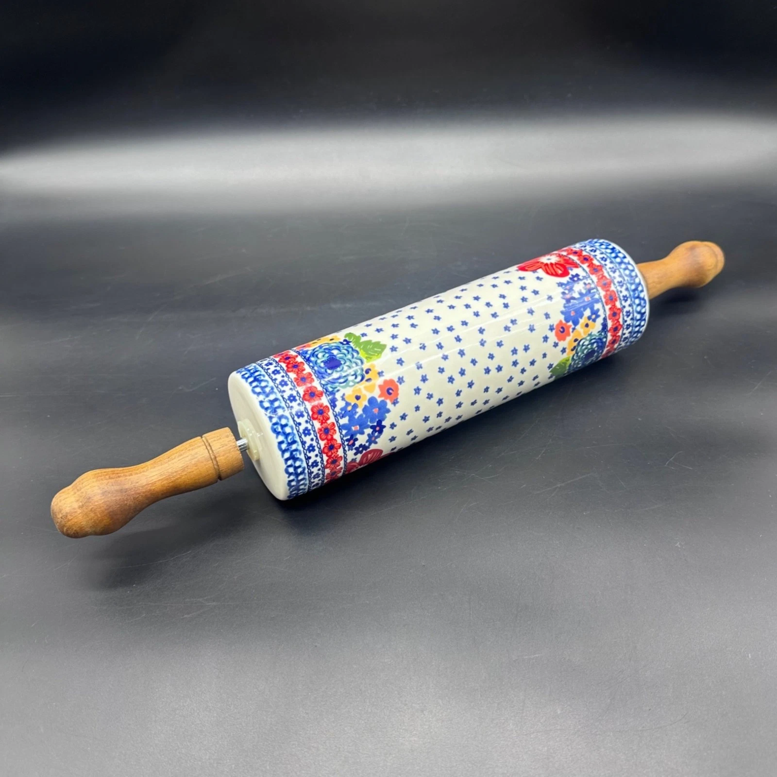 Pioneer Woman Ceramic Rolling Pin Dazzling Dahlias Retired Acacia Wood Handles
Opens in a new window