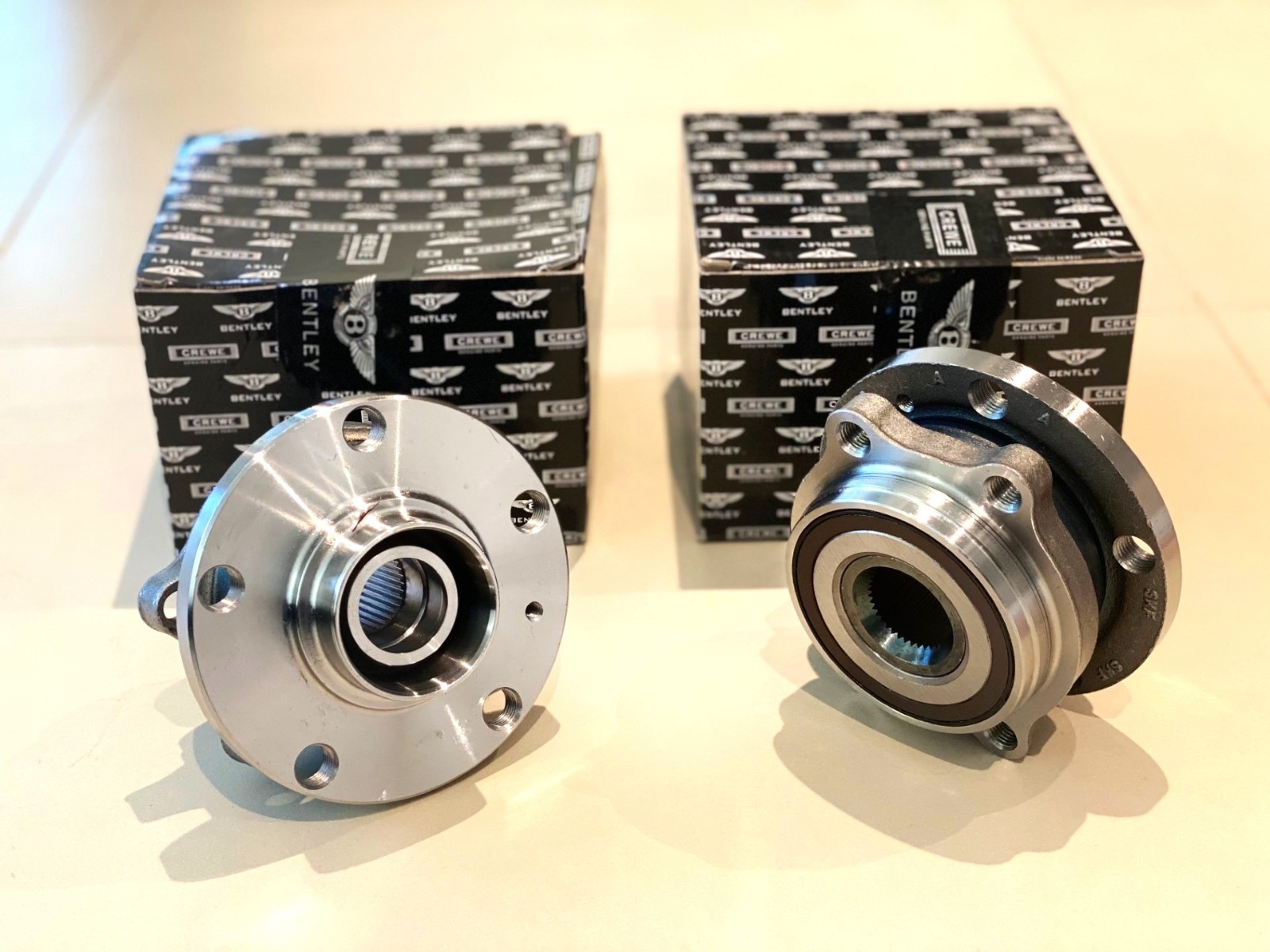 Bentley Gt Gtc & Flying Spur Wheel Hub Bearing Set X 2 - Genuine