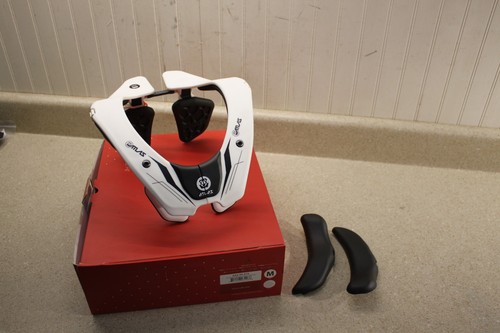 Atlas Air Neck Brace Anti Compression MX ATV Motocross Medium White 3719 BR1