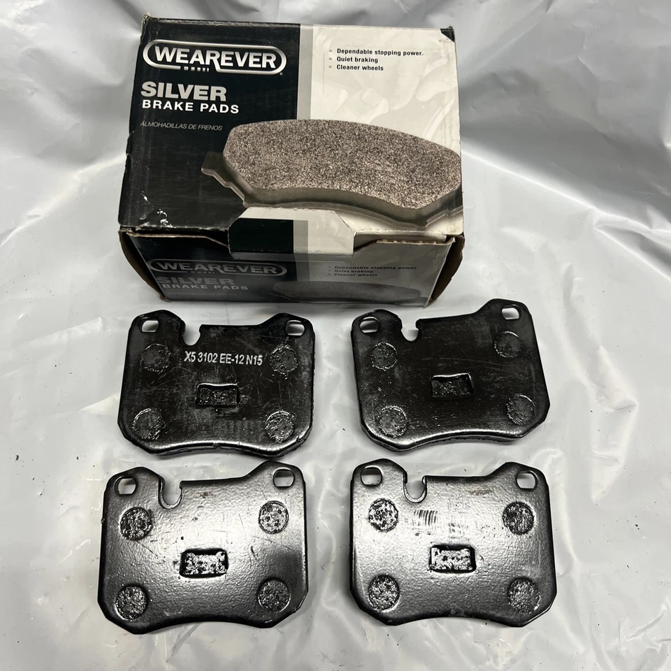 Juego de pastillas de freno delanteras semimetálicas CARQUEST NAD251 para Porsche 924 928 944 Foto 2 de 4