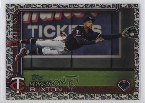 2025 Topps Series 2 Topps Foil Pattern Byron Buxton #530