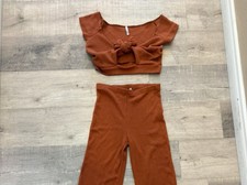 Womens Size med Two-Piece Set