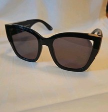 Foster Grant Maxblock 100 UVA/UVB Protection, Black Sunglasses For Woman