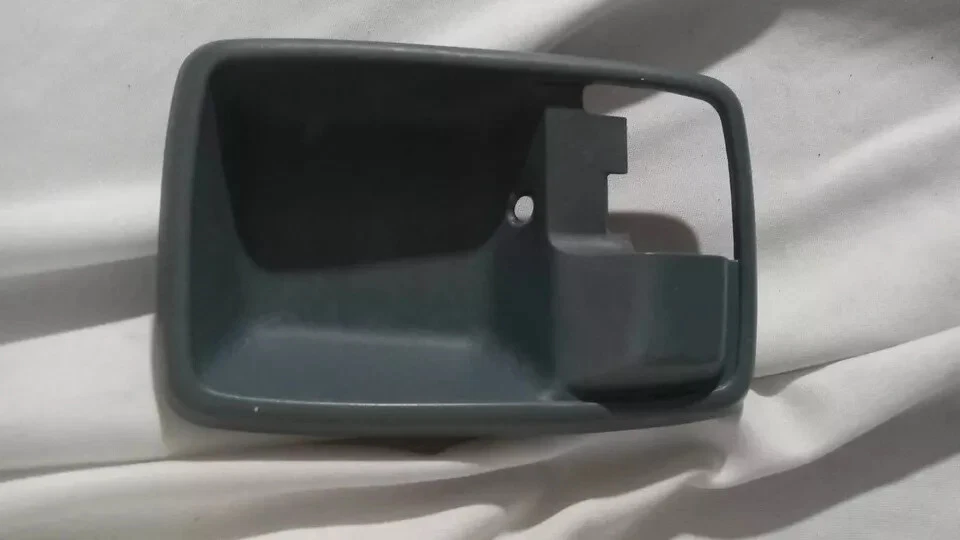 1987-1995 Isuzu Pickup Truck Driver Side Interior Door Handle/Pull Original OEM - Image 2 of 4
