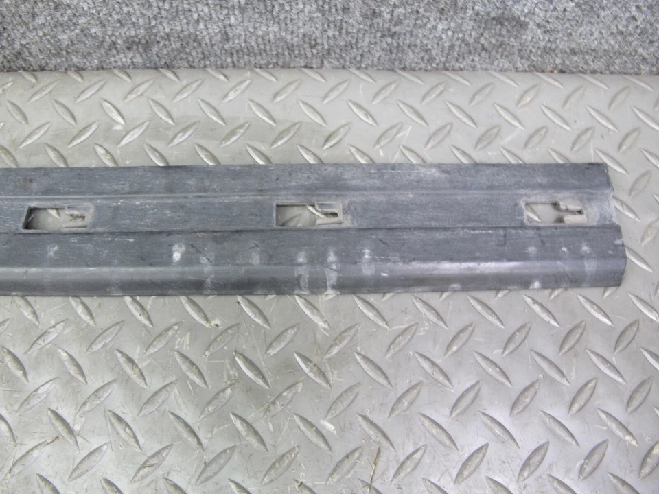 04-08 MAZDA RX8 JUEGO DE 2 MOLDURAS DE PANEL BASCULANTE DE PISO LATERAL OEM Foto 4 de 4