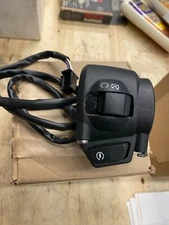 New OEM Right Handlebar Switch Box Assy Harley XG 500 750 Street Starter Kill bu