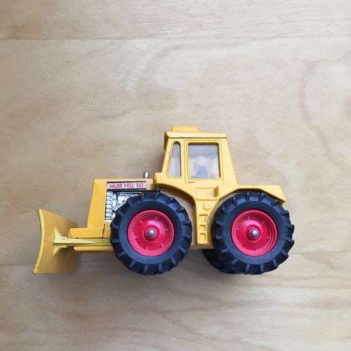 MATCHBOX SUPER KINGS VINTAGE NO.K-5/3 MUIR HILL TRACTOR, DOZER BLADE AND TRAILER - Picture 3 of 15