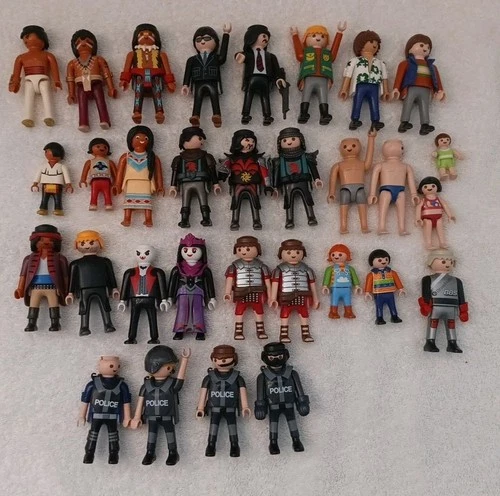 PLAYMOBIL LOT OF 31 VINTAGE Figures Mostly 90s Vampire Police F1 Native American