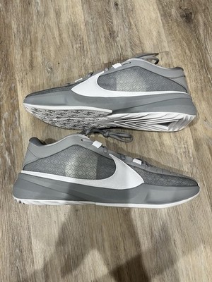 Nike Men's Size 13 Zoom Freak 5 (DZ2946 002) Sneaker Trainer Sports Gray Sports