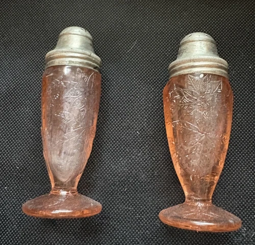 Vintage Depression Glass Salt and Pepper Pink Poinsettia by Jeannette
