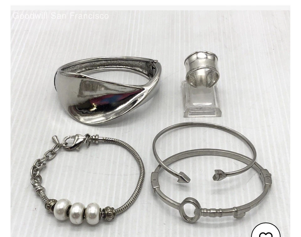 Joyería fósil, adivina, agua fría Foto 4 de 4