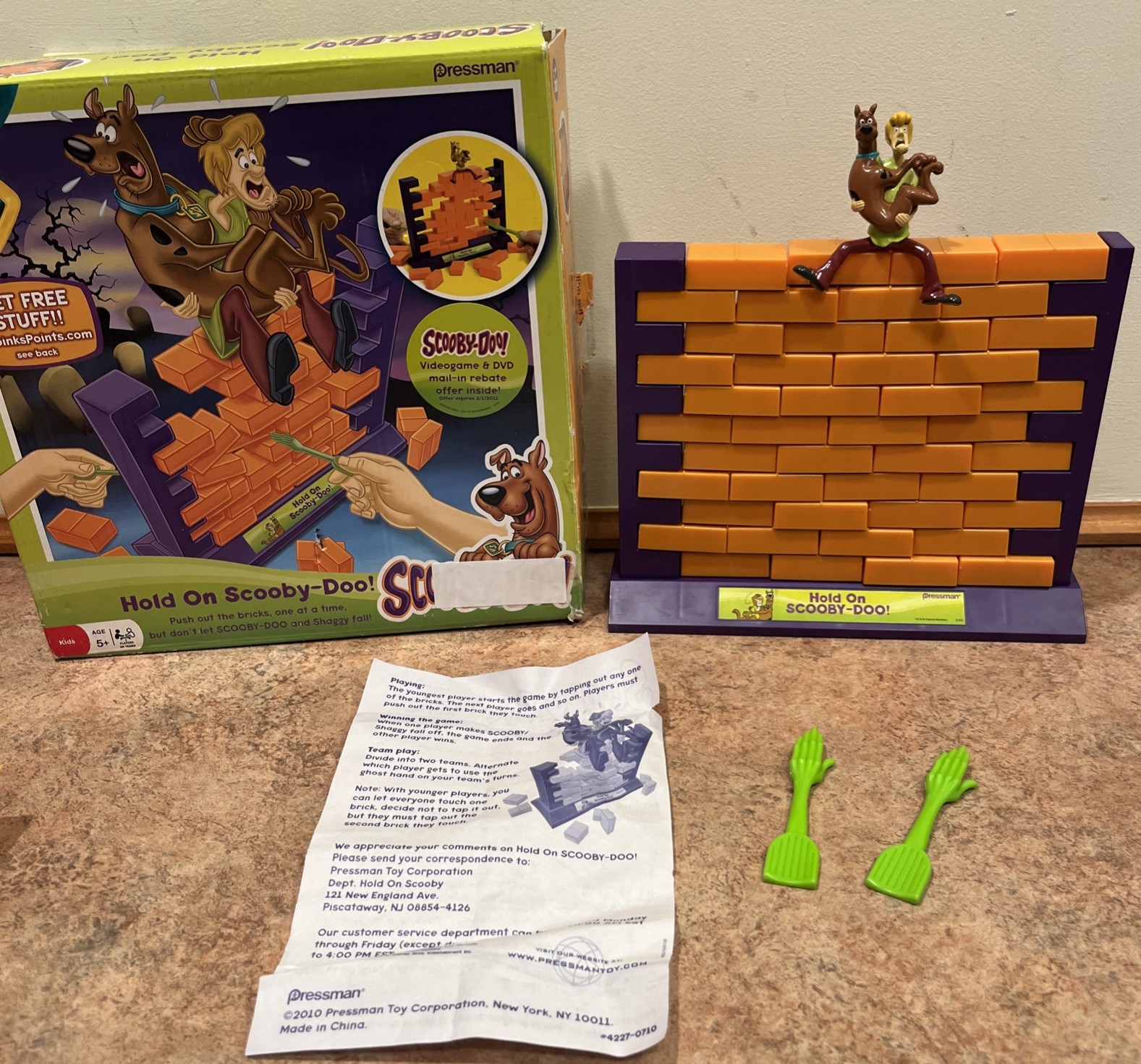 Scooby-Doo Hold On Scooby Shaggy Brick Board Game Complete Set