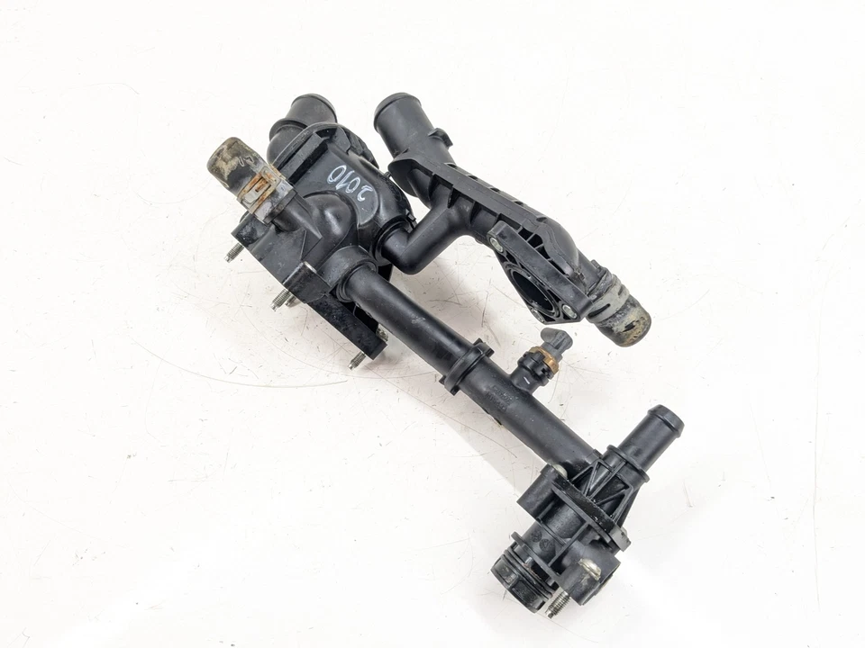 FORD PUMA THERMOSTAT HOUSING & HOSE 1.0 MHEV / B7JB PETROL HYBRID C8W0A 2021 - Image 4 of 4