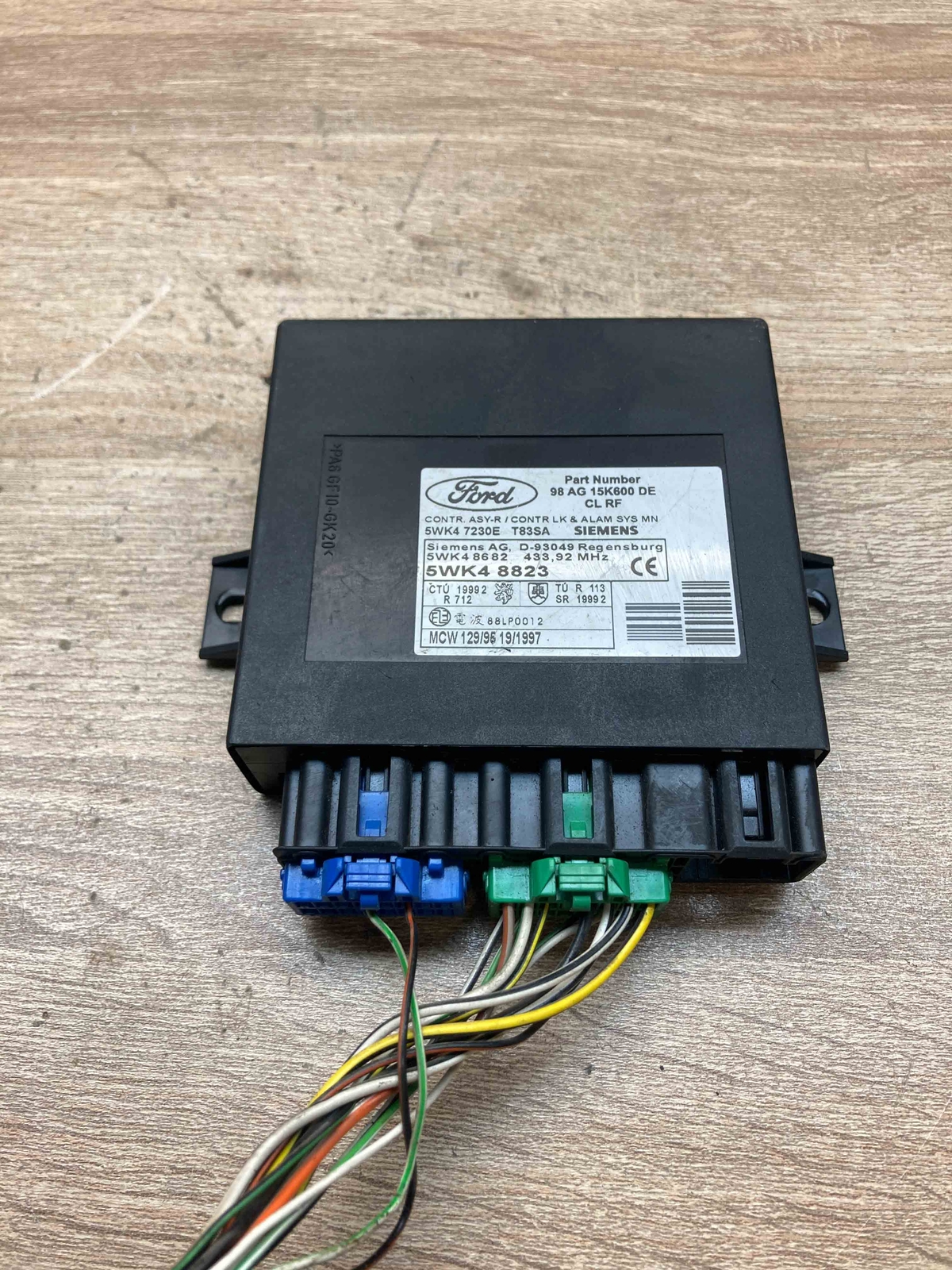 98AG15K600DE 5WK48823 Ford Focus Body Control Module Junction Box With