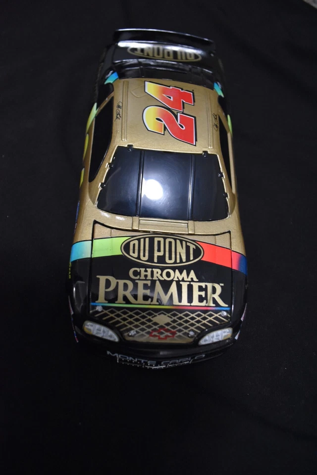 Jeff Gordon 1997 DuPont Chroma Premier Nascar 1/24 Diecast Black Window Bank - Image 2 of 4