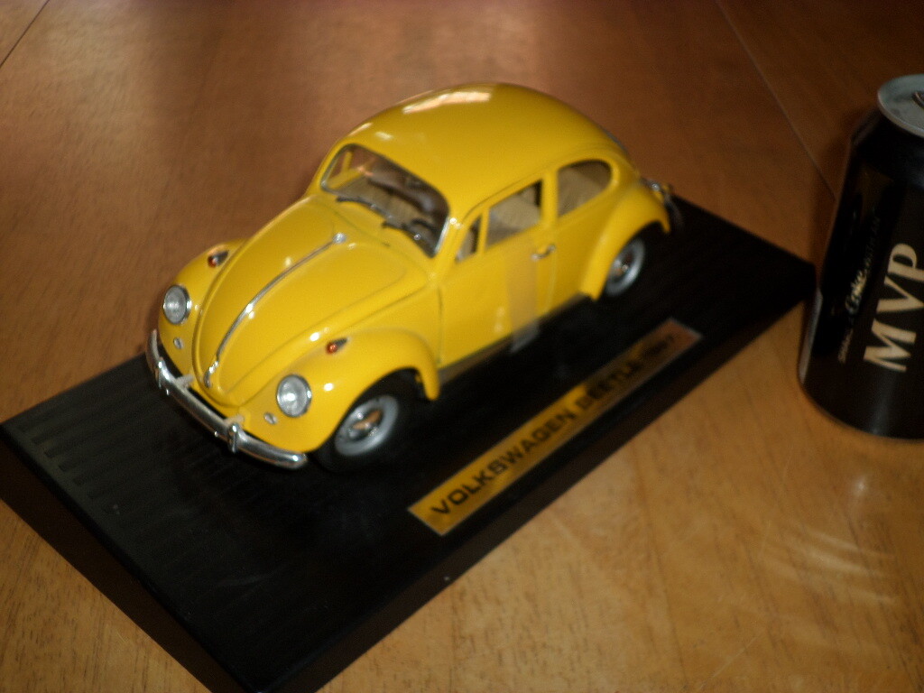 1967 Volkswagen Käfer ミニカー シルバー s-l1200.jpg