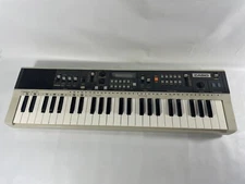 CASIO MT-70 Synthesizer Casiotone 49-Key 20 tones, 10 rhythms - Read Description