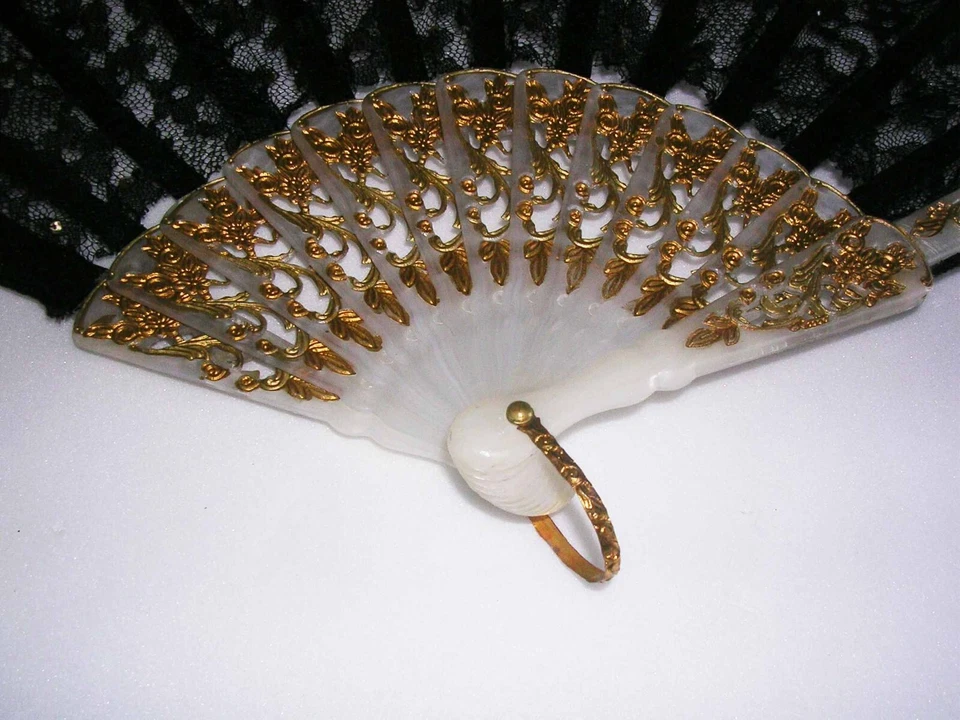 Ventilador de mano plegable vintage filigrana encaje plástico Foto 4 de 4
