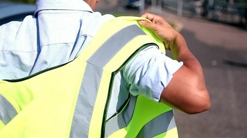 AA Europäisches Reiseset Autofahren Notfall Warndreieck Legal EU Ausland - Bild 6 von 9