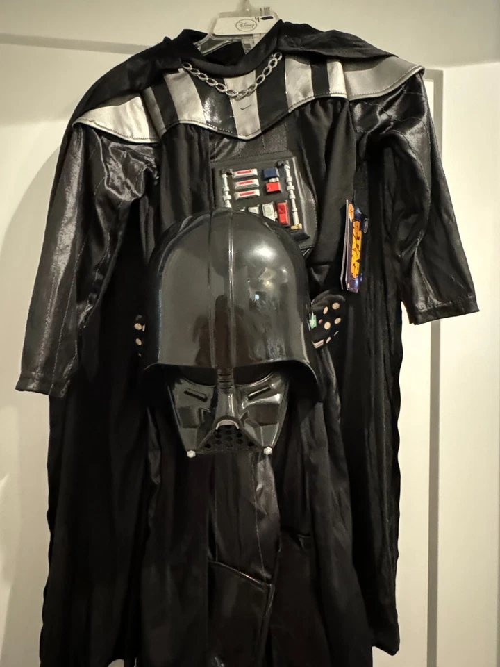 Disney Store  STAR WARS Darth Vader Boys Costume Bodysuit Belt Cape XS 4 New - Image 2 of 4