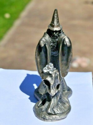 The Wizard of Light Performing Spell on Crystals WAPW UK - Unique 