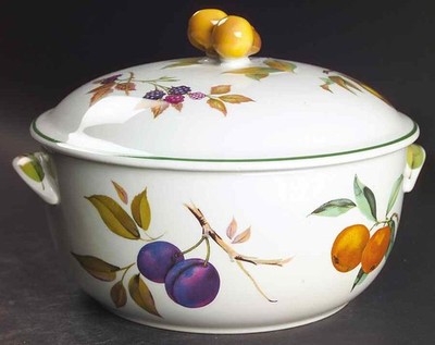 Royal Worcester Evesham Vale 3 Quart Round Casserole Dish 5922026