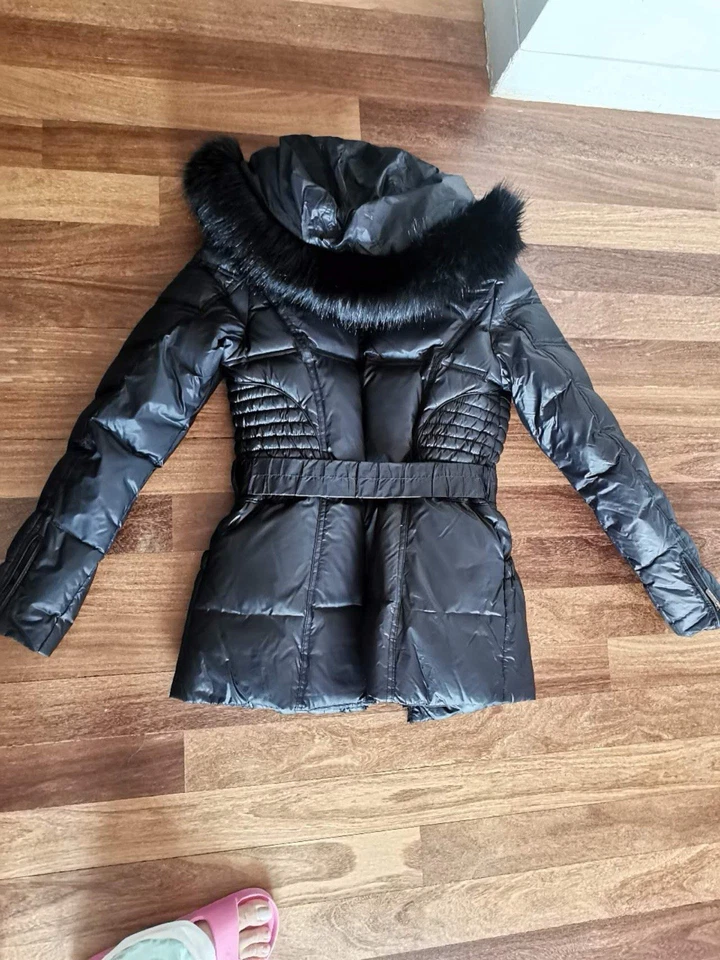 Abrigo de plumón para mujer Foto 2 de 4