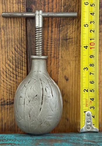 Vintage Hand Held Nut Cracker Screw Type T Handle Walnut Silver Colored Metal - Picture 9 of 16