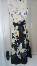 Bonmarché Cream/Navy Floral Fit & Flare Knee Dress Size 10 V-Neck Bow