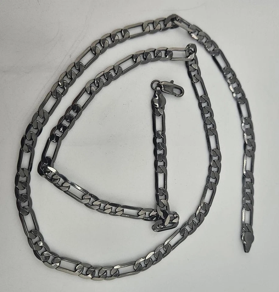 Collar de cadena Figaro de 5,6 mm enchapado en rodio negro de 24 pulgadas Foto 3 de 4