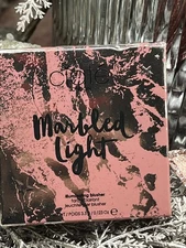 CIATE London Marbled Light Illuminating Blusher DUSK New
