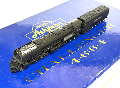 Athearn Genesis 11805 N Challenger 4-6-6-4 Union Pacific 3943 DCC Sound Boxed