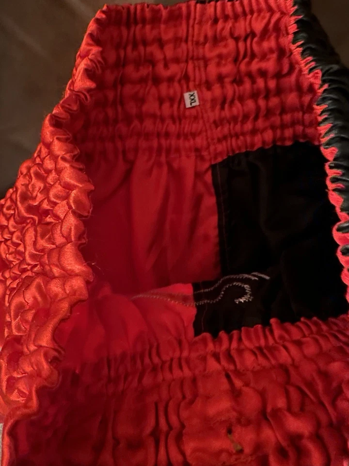 PANTALONES CORTOS MARCA HAN MUAY THAI XXL AUTÉNTICOS USADOS EXCELENTE ESTADO ROJO Y NEGRO Foto 4 de 4