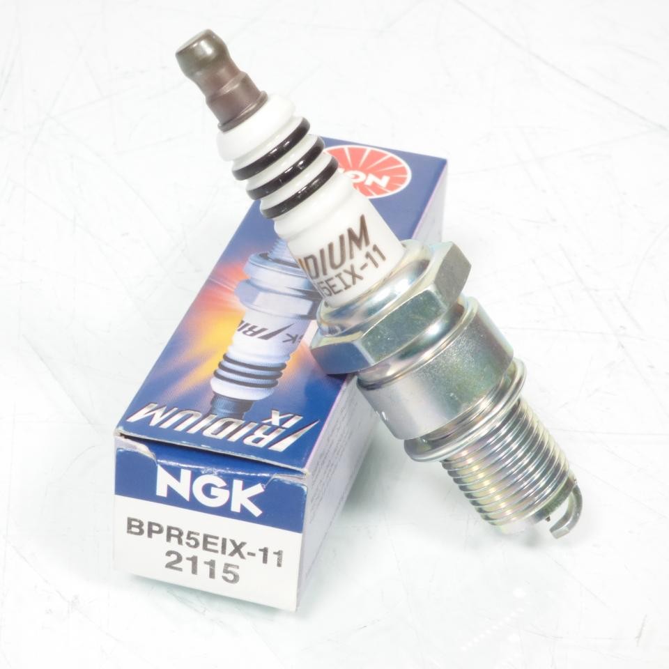 Bougie allumage NGK moto Harley Davidson 1340 pour une combustion optimale du moteur