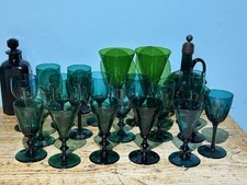 KJS3303 21 ANTIQUE GEORGIAN BRISTOL GREEN PONTILED WINE GLASSES & 2 DECANTERS  